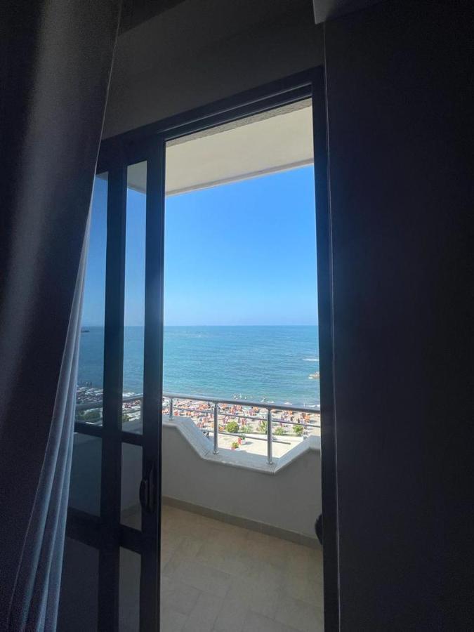 Hotel Ferrara Дуррес Экстерьер фото