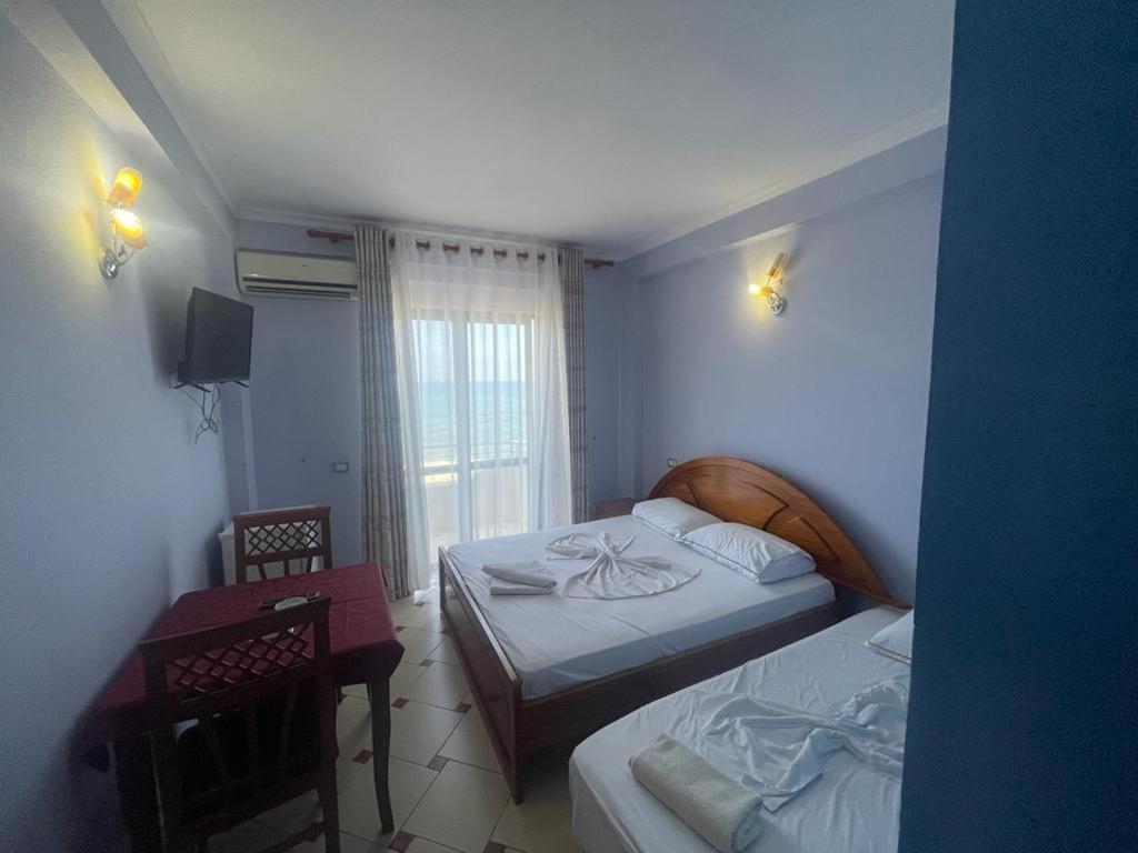 Hotel Ferrara Дуррес Экстерьер фото