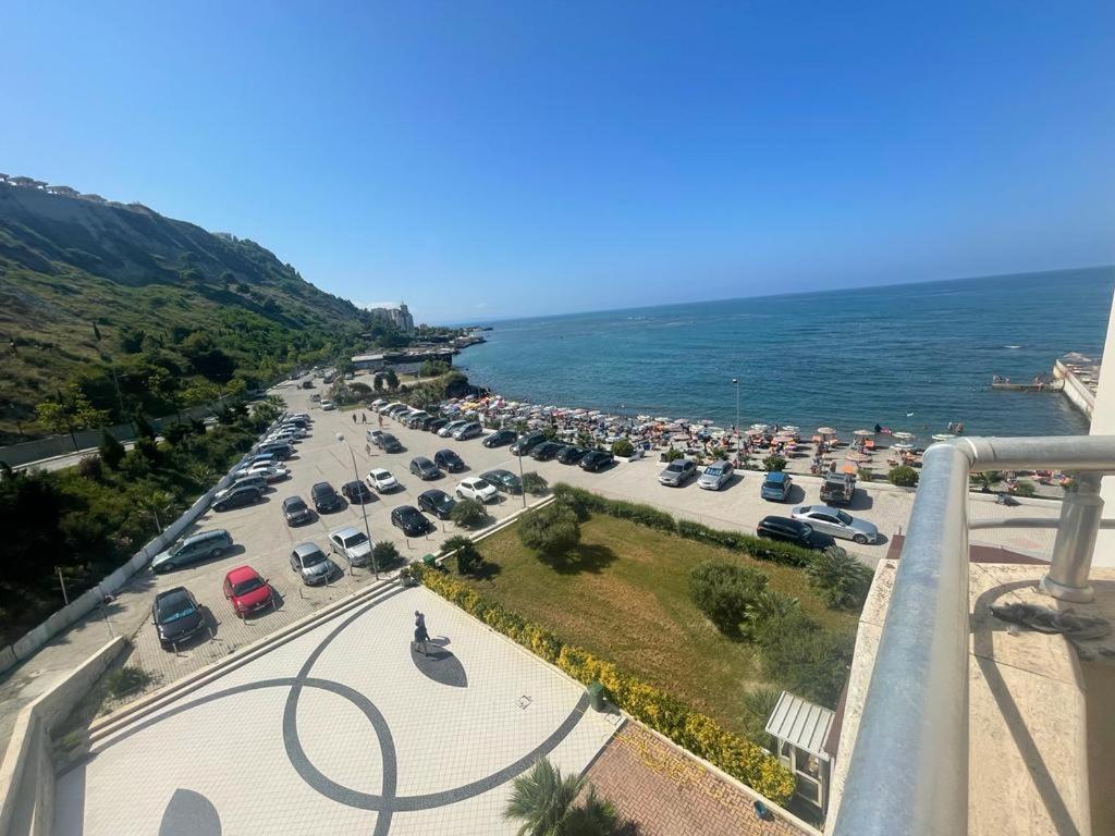 Hotel Ferrara Дуррес Экстерьер фото